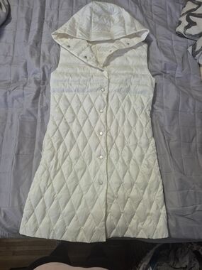 Reign White Quilted Hooded Puffer Vest